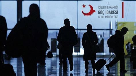 Göç İdaresi Başkanlığı, Türkiye’de ikamet izni alan yabancı sayısını açıkladı